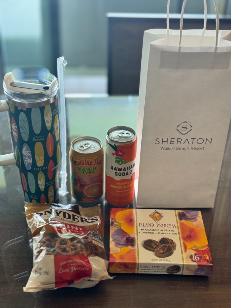 アメニティストアGIFTで袋に詰めたドリンクやお菓子